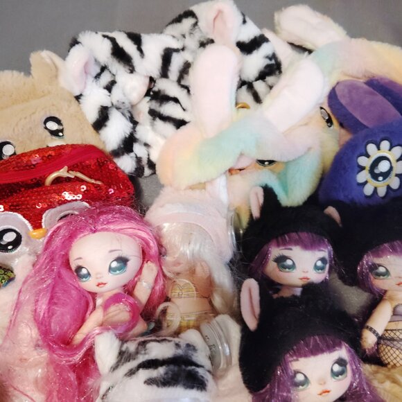 LOT OF 17 NA! NA! NA! SURPRISE DOLLS~BEDROOM BACKBACK~BLACK BUNNY CASE~11" TEENS - Picture 5 of 10